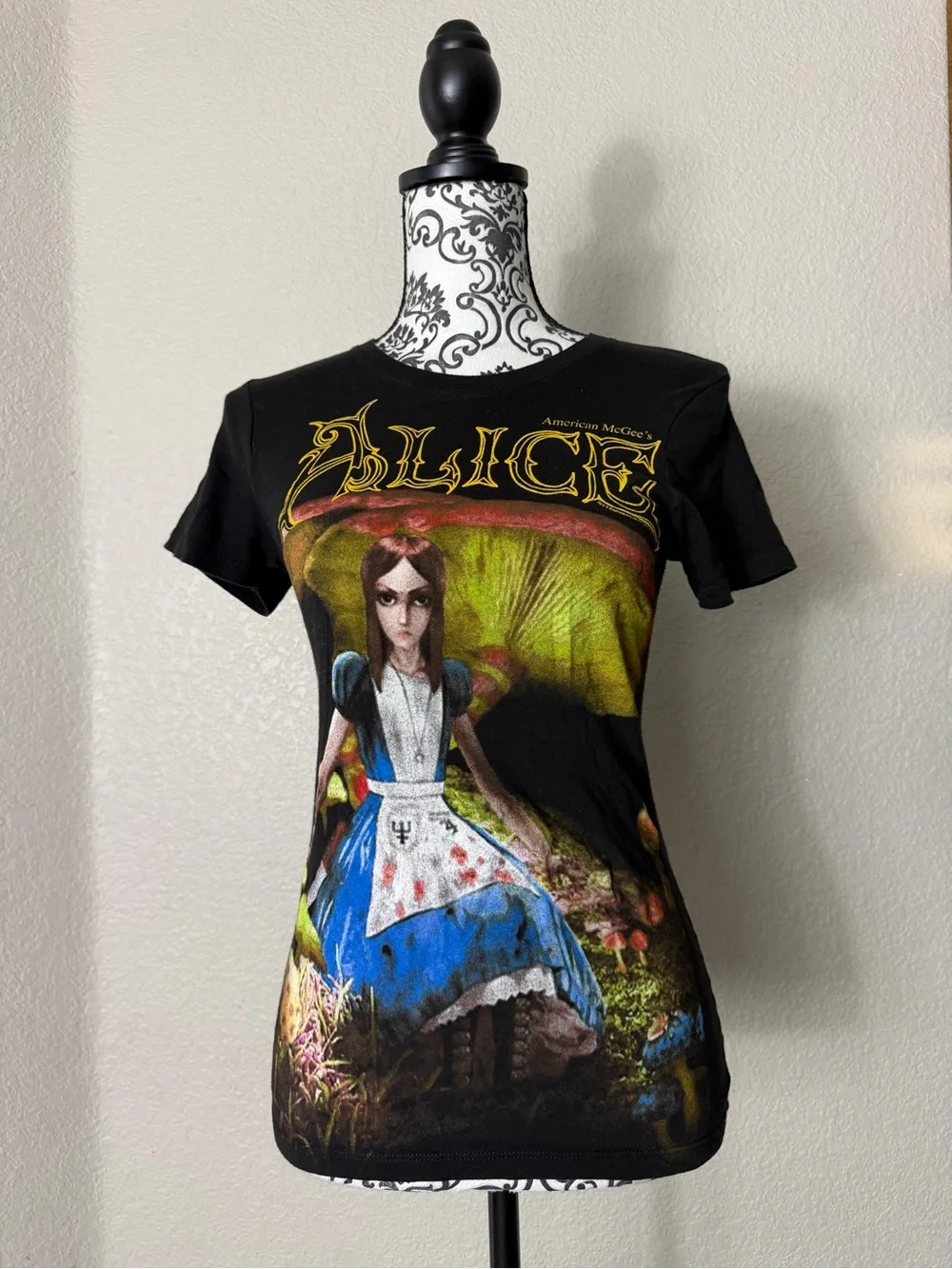 Mighty Fine American McGee’s Alice shirt - Picture 1 of 3